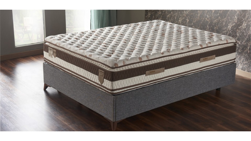 MAJESTY BED